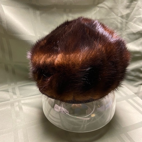 Mink pillbox hat circa 1963. Child’s hat as circumference is 21.75”. Beautiful. - Picture 3 of 5